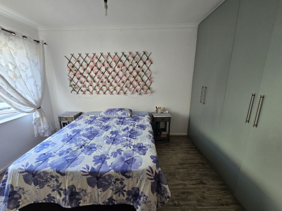 3 Bedroom Property for Sale in Kenwyn Western Cape